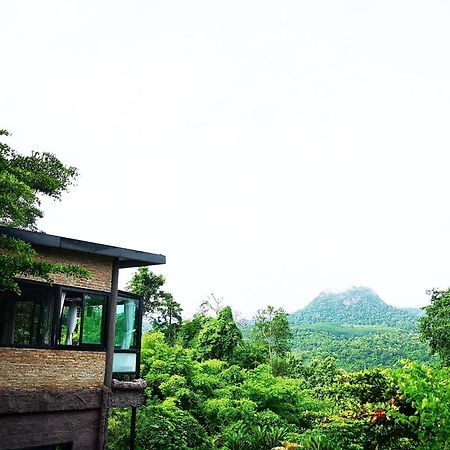 Keeree Loft Resort Thong Pha Phum Bagian luar foto