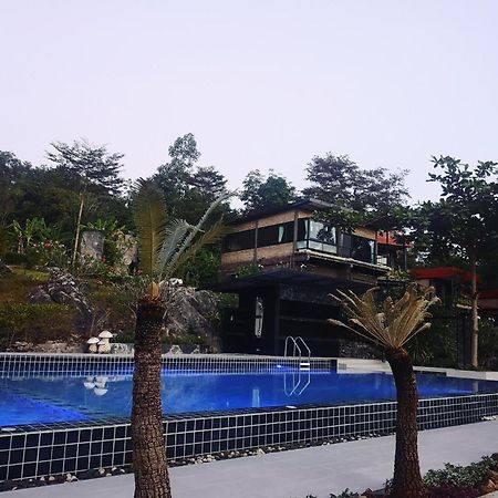 Keeree Loft Resort Thong Pha Phum Bagian luar foto