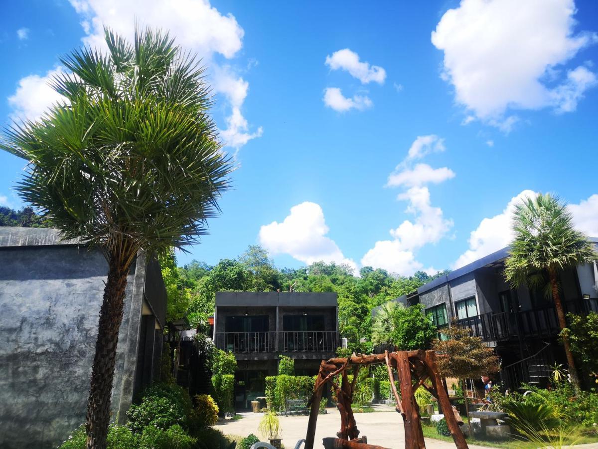 Keeree Loft Resort Thong Pha Phum Bagian luar foto