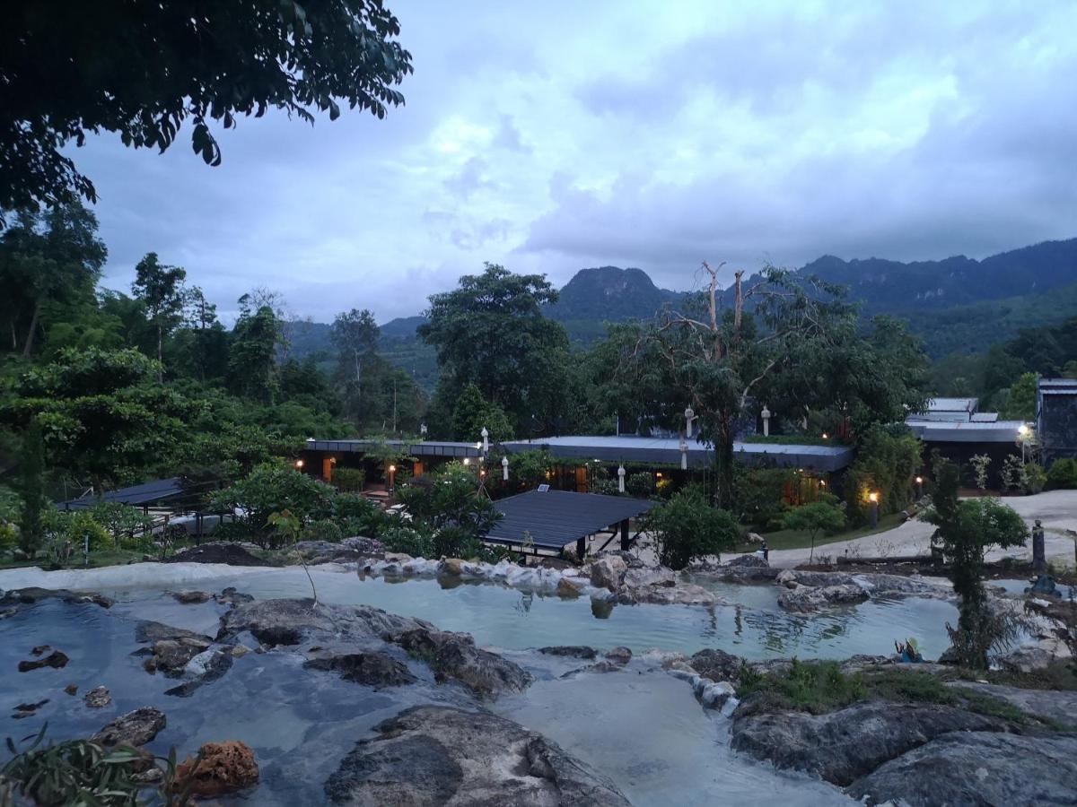 Keeree Loft Resort Thong Pha Phum Bagian luar foto