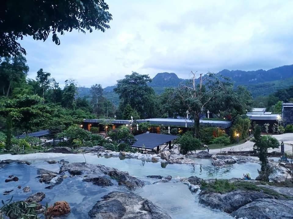 Keeree Loft Resort Thong Pha Phum Bagian luar foto