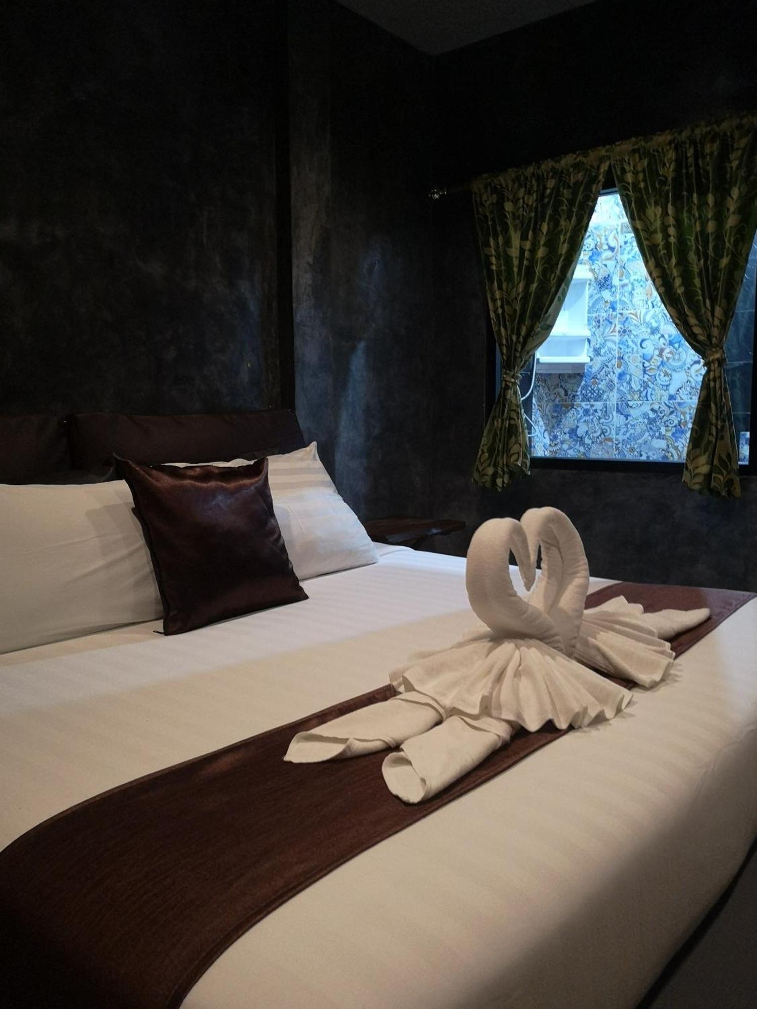Keeree Loft Resort Thong Pha Phum Bagian luar foto