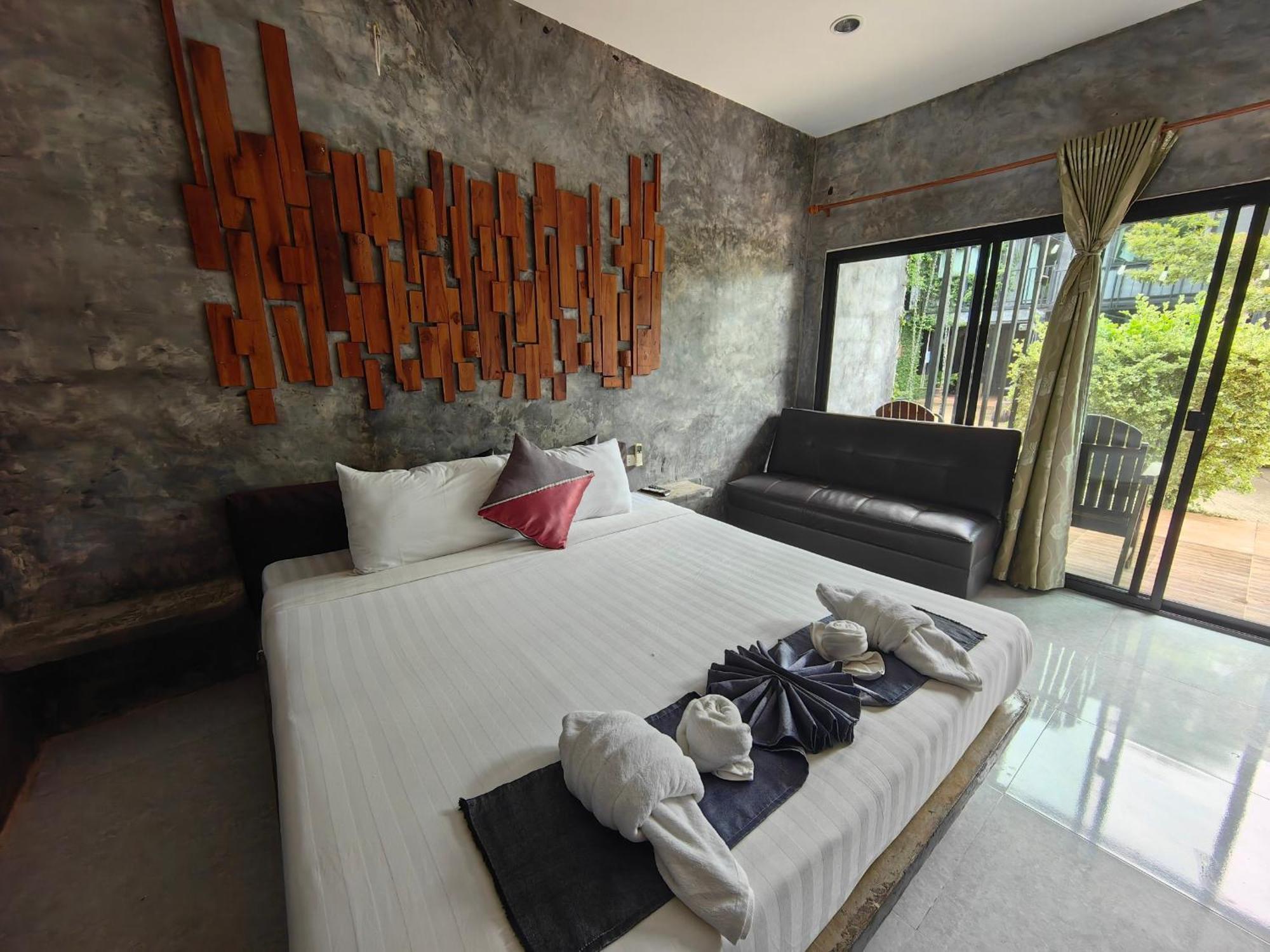 Keeree Loft Resort Thong Pha Phum Bagian luar foto