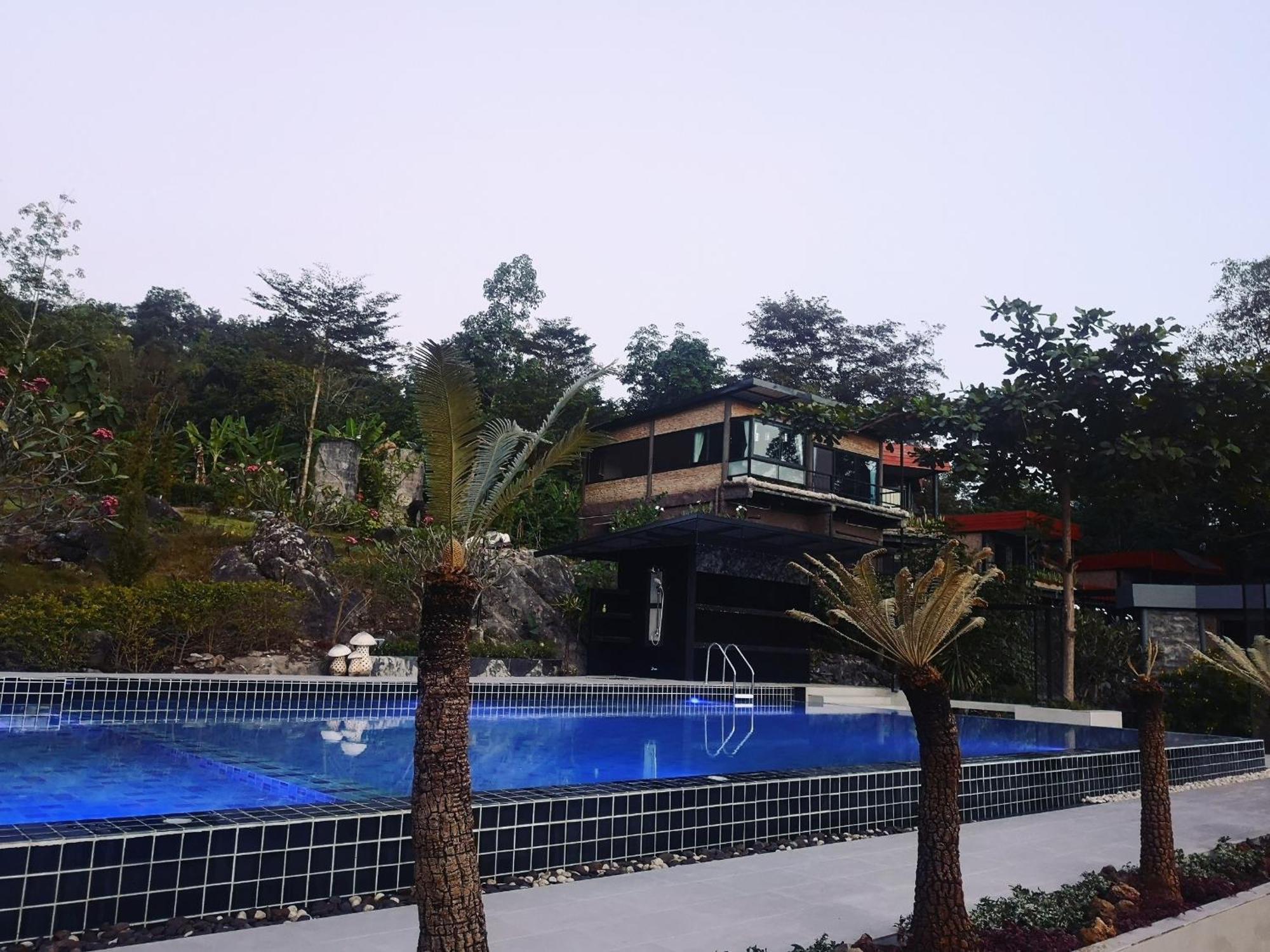Keeree Loft Resort Thong Pha Phum Bagian luar foto