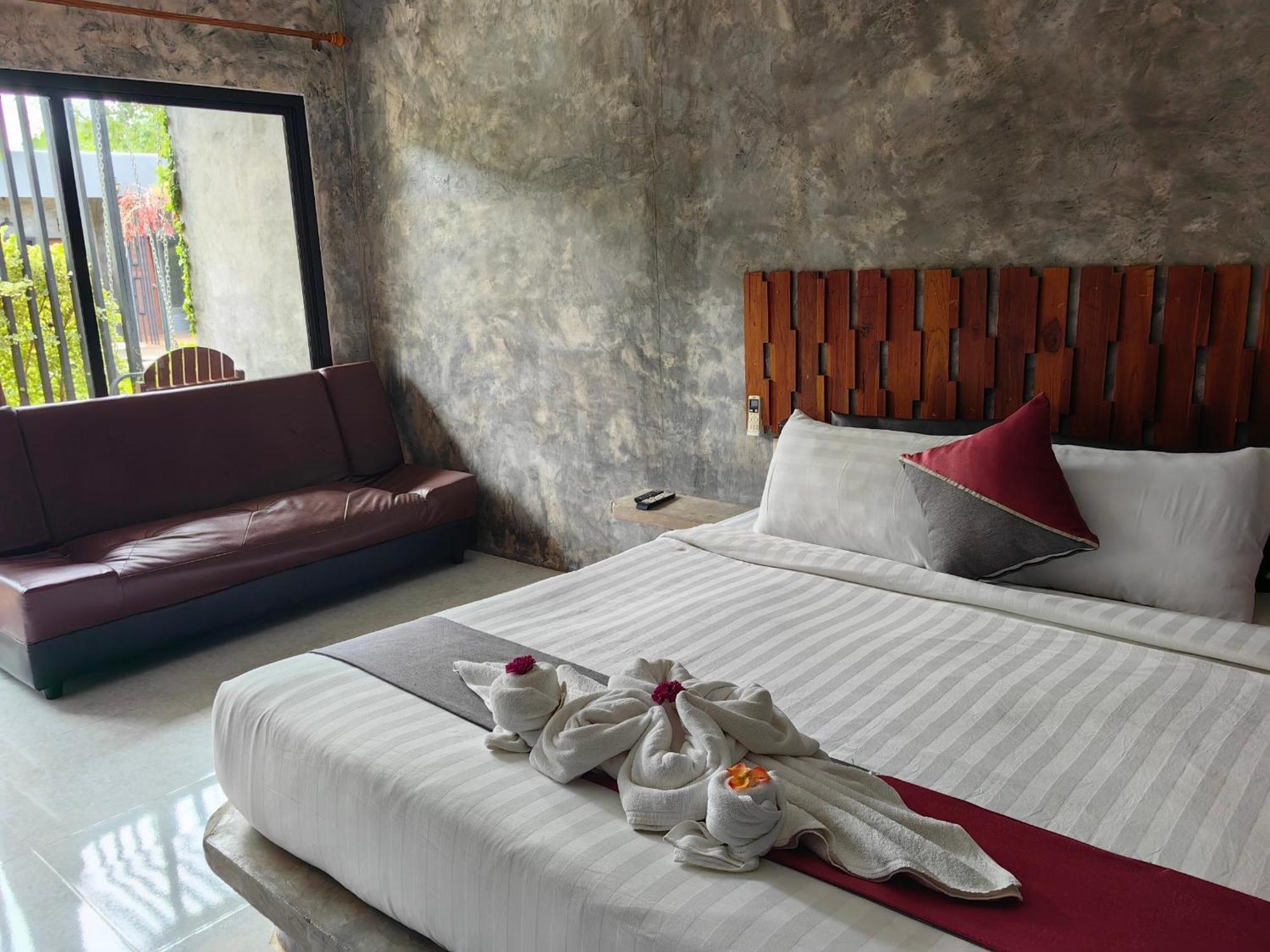 Keeree Loft Resort Thong Pha Phum Bagian luar foto