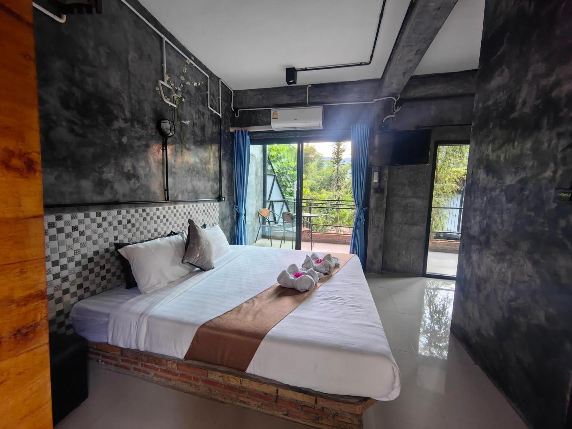 Keeree Loft Resort Thong Pha Phum Bagian luar foto