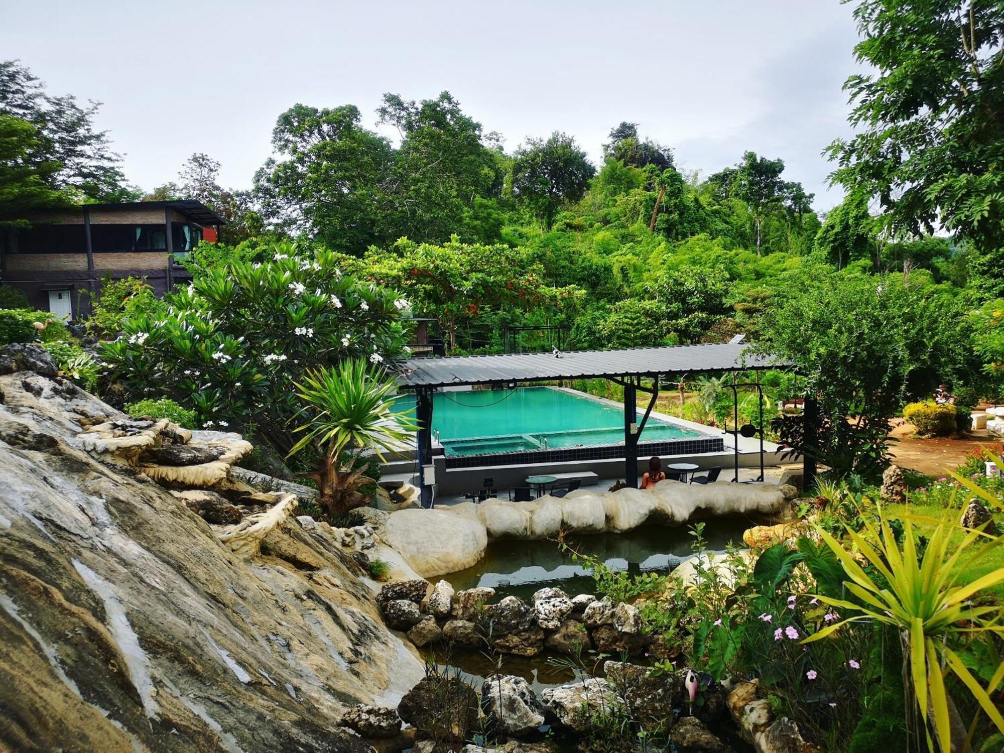 Keeree Loft Resort Thong Pha Phum Bagian luar foto