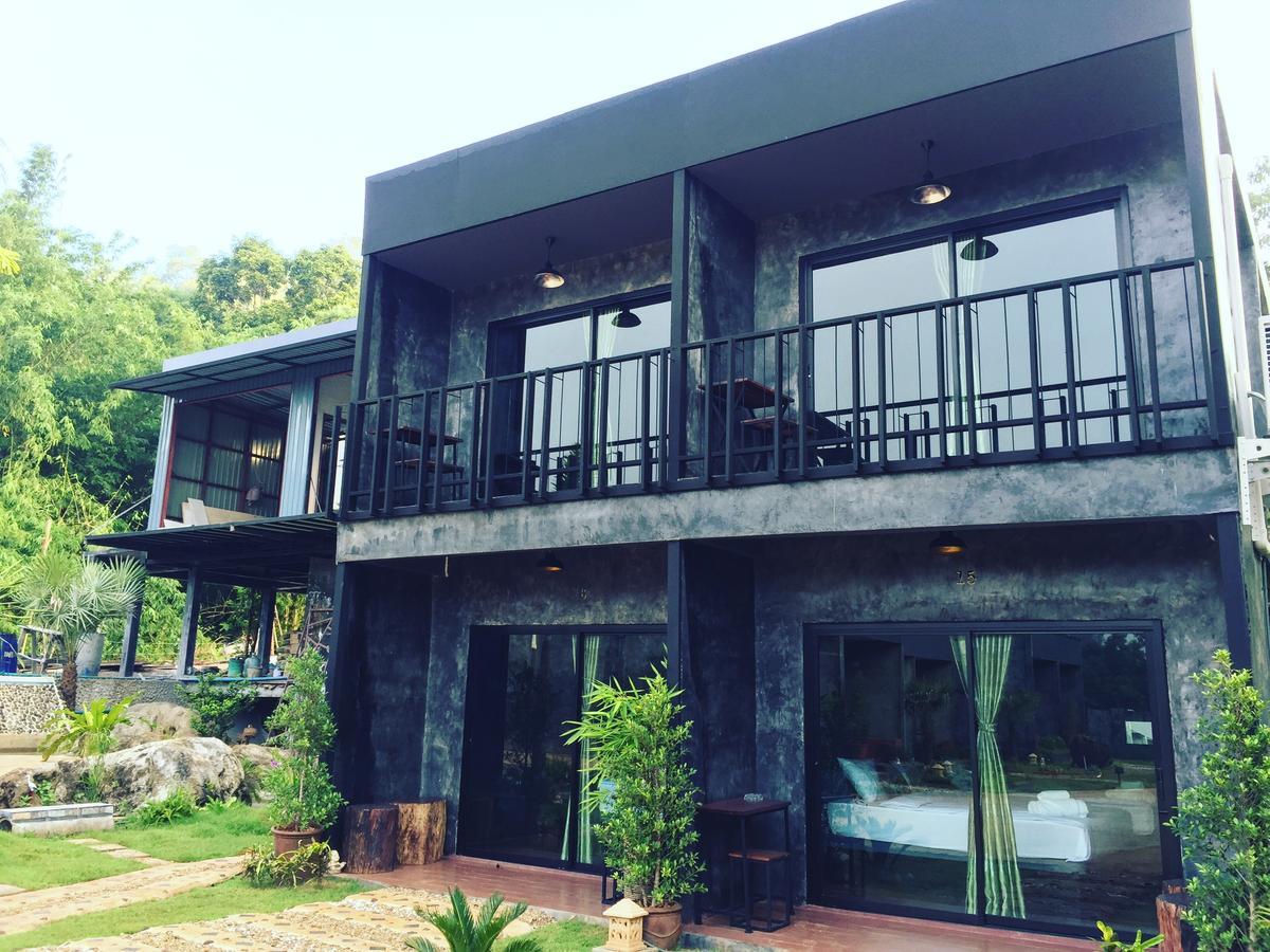 Keeree Loft Resort Thong Pha Phum Bagian luar foto