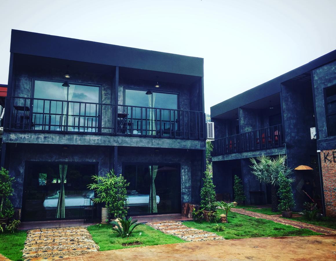 Keeree Loft Resort Thong Pha Phum Bagian luar foto