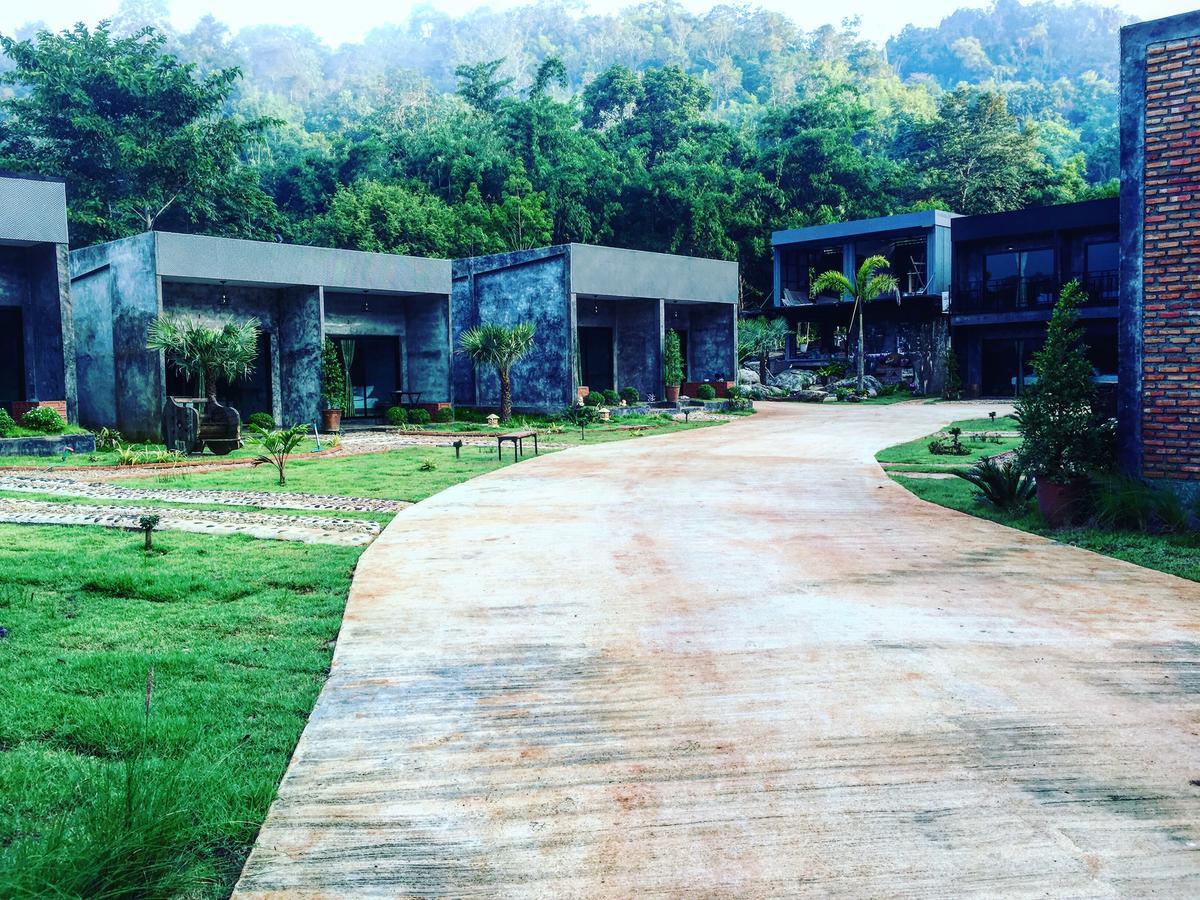 Keeree Loft Resort Thong Pha Phum Bagian luar foto