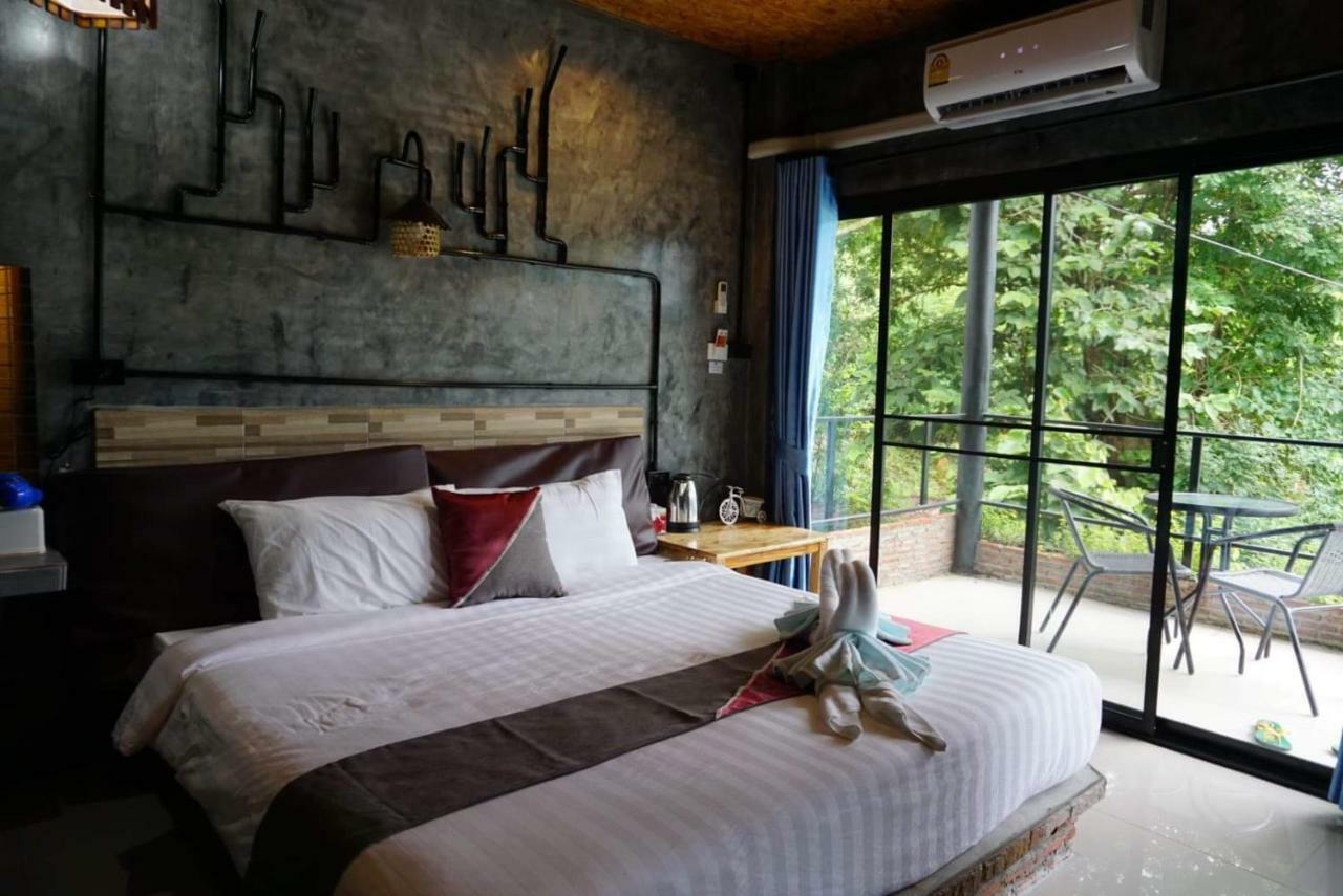 Keeree Loft Resort Thong Pha Phum Bagian luar foto