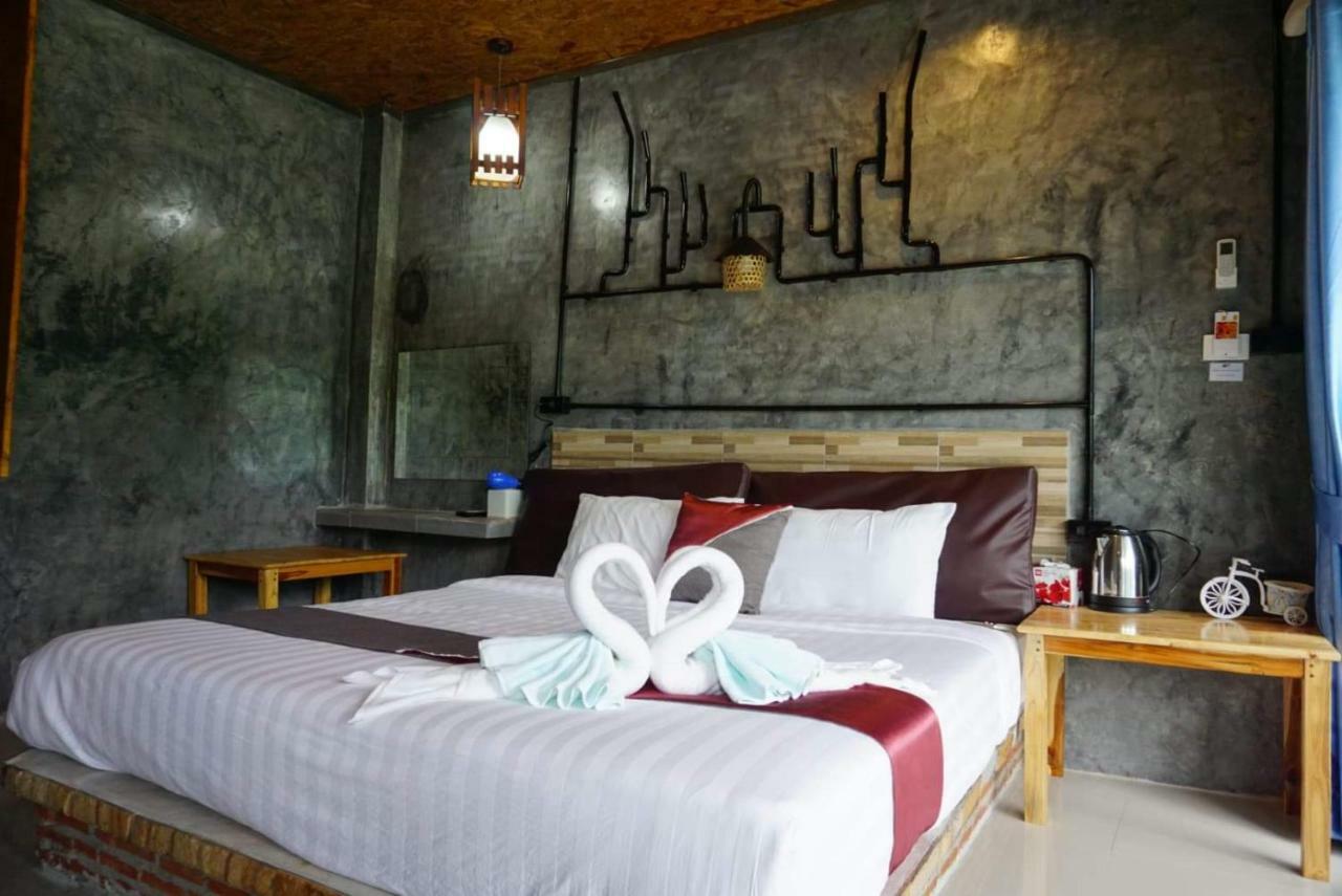 Keeree Loft Resort Thong Pha Phum Bagian luar foto